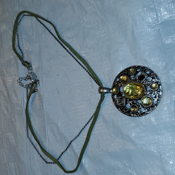 Lia Sophia Necklace - Picture 2 of 3